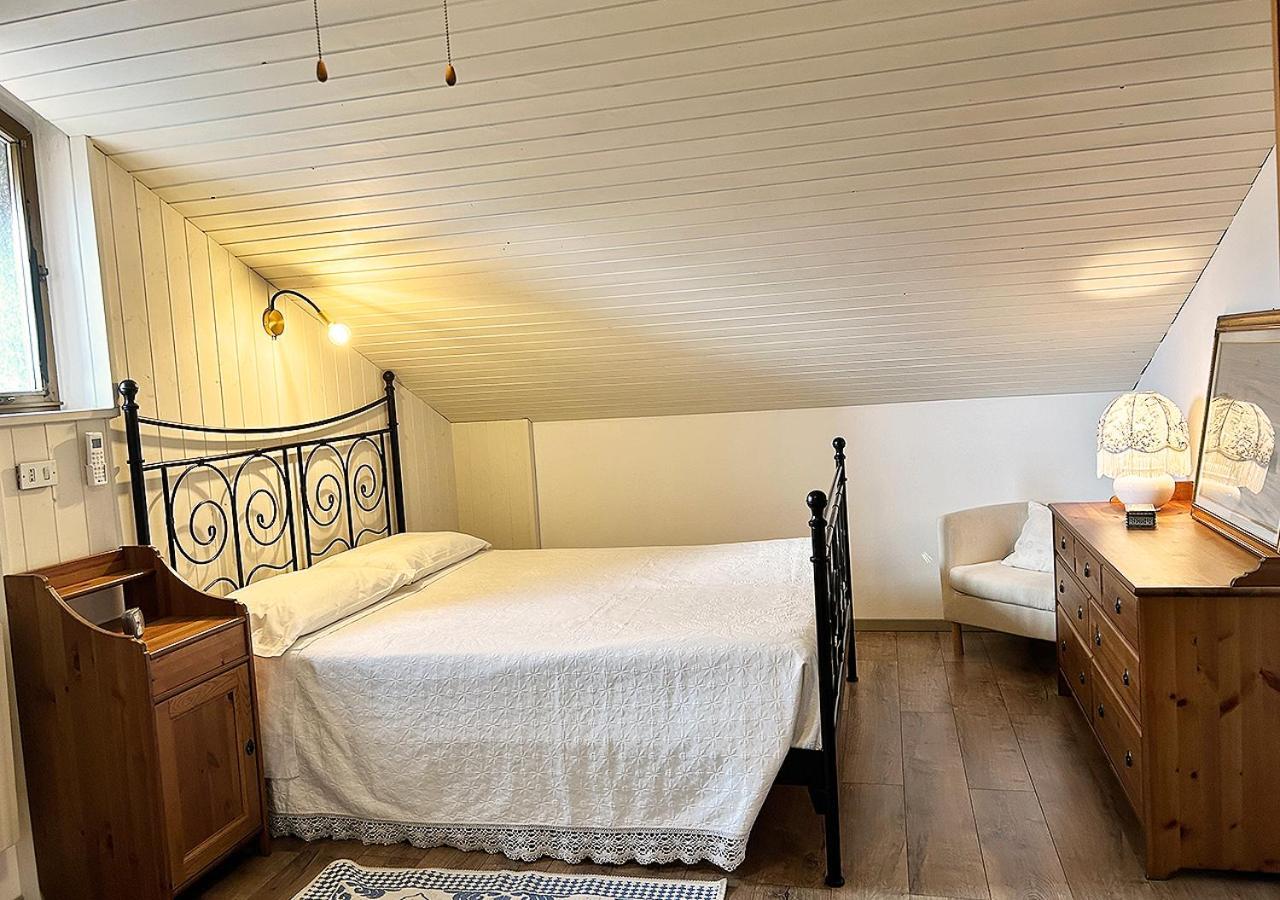 Ferienwohnung La Mansardina Venegono Superiore Exterior foto